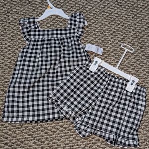 Girls size 6 checkered matching set
